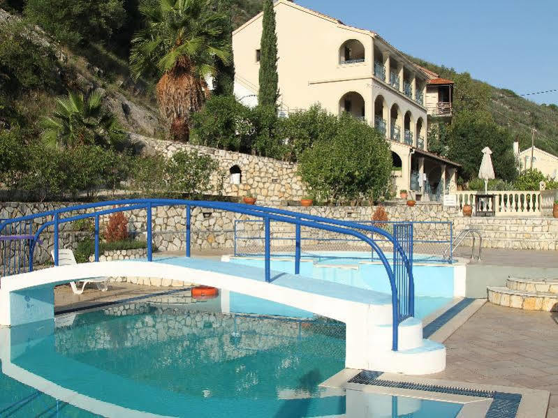 Dimitrakis Apartments Kassiopi Luaran gambar